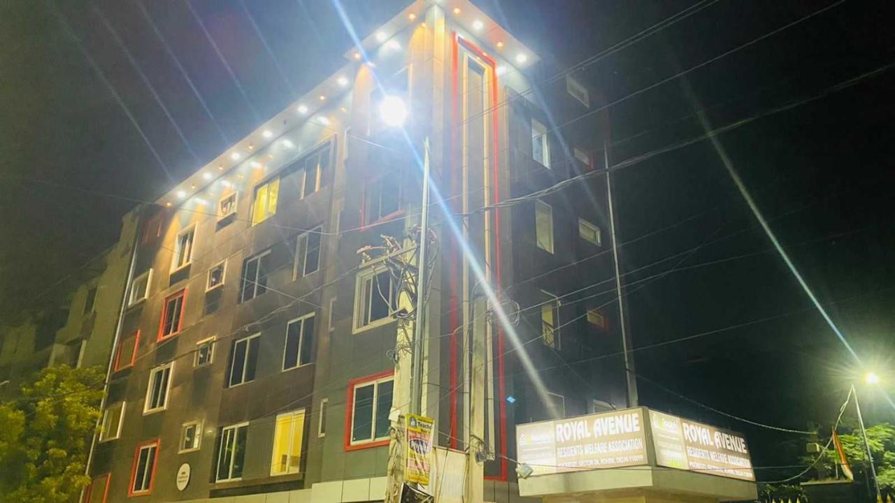 Townhouse Rohini Near Rithala Metro Station Hotel Nova Deli Exterior foto